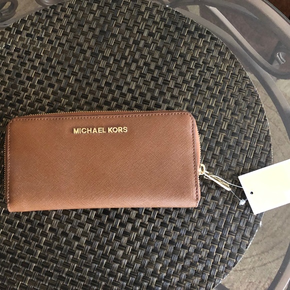 Michael Kors Brown Leather Wallet-NWT - Picture 1 of 1
